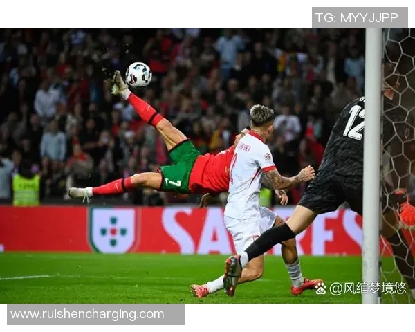 暮年球星传奇再现 不老神话与岁月共舞的足球英雄